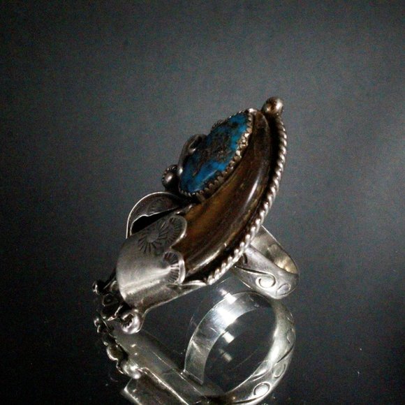 Vintage Sterling Silver Native American Navajo Morenci Turquoise Bear Claw Ring - Picture 6 of 14